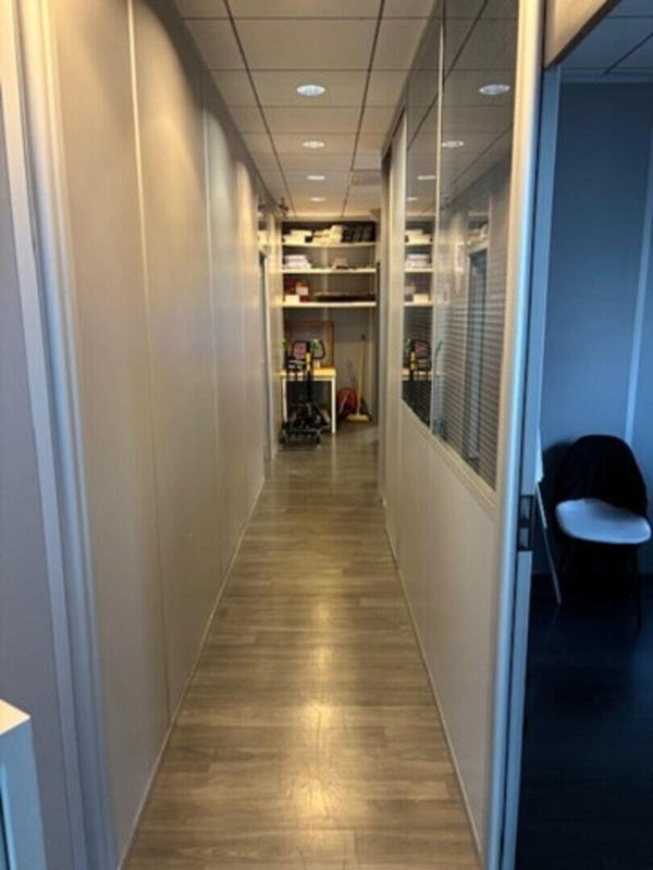 Bureau - 232 m²