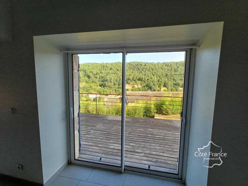 Maison en pierre - 151 m² - 7 pièces