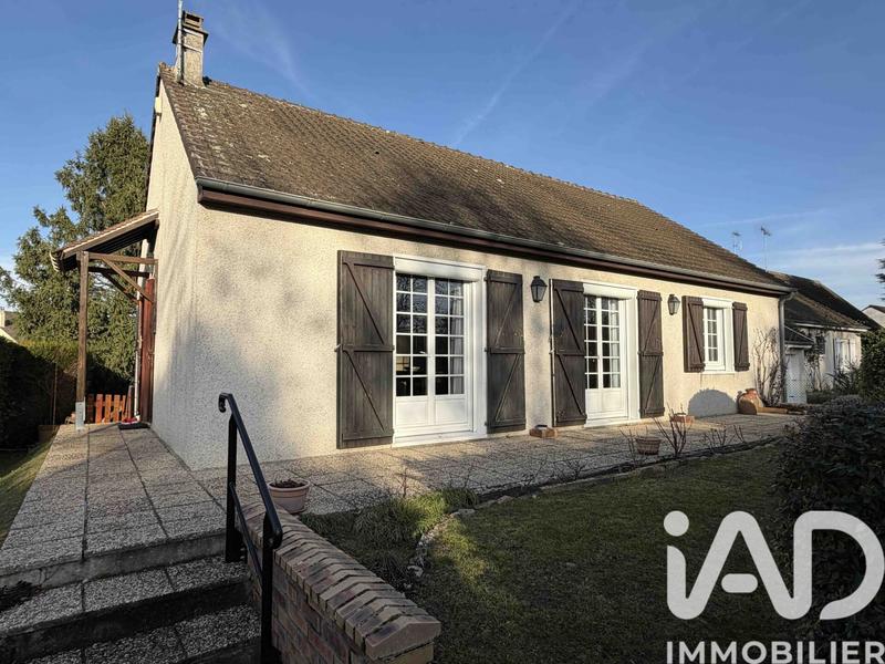 Maison - 90 m² - 5 pièces