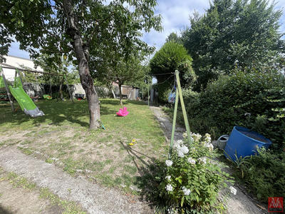 Maison - 95 m² - 4 pièces