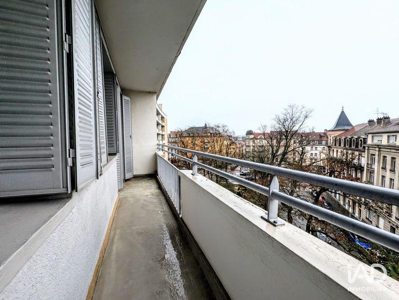 Appartement - 99 m² - 5 pièces