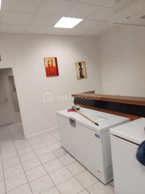Local commercial - 54 m² - 2 pièces