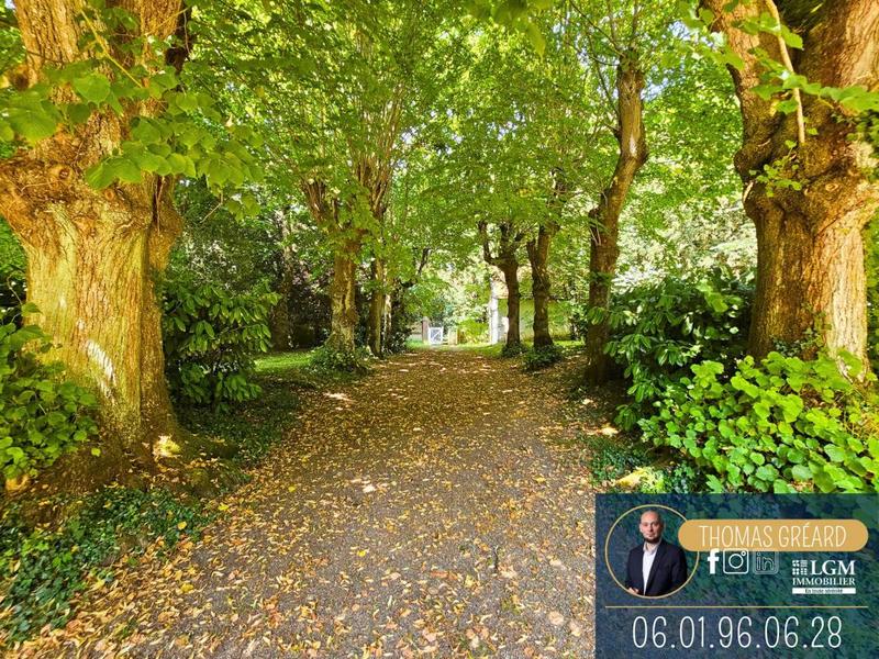 Propriété - 500 m² - 18 pièces