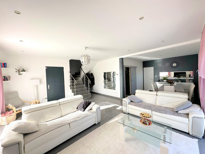 Maison - 165 m² - 6 pièces