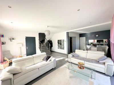 Maison - 165 m² - 6 pièces