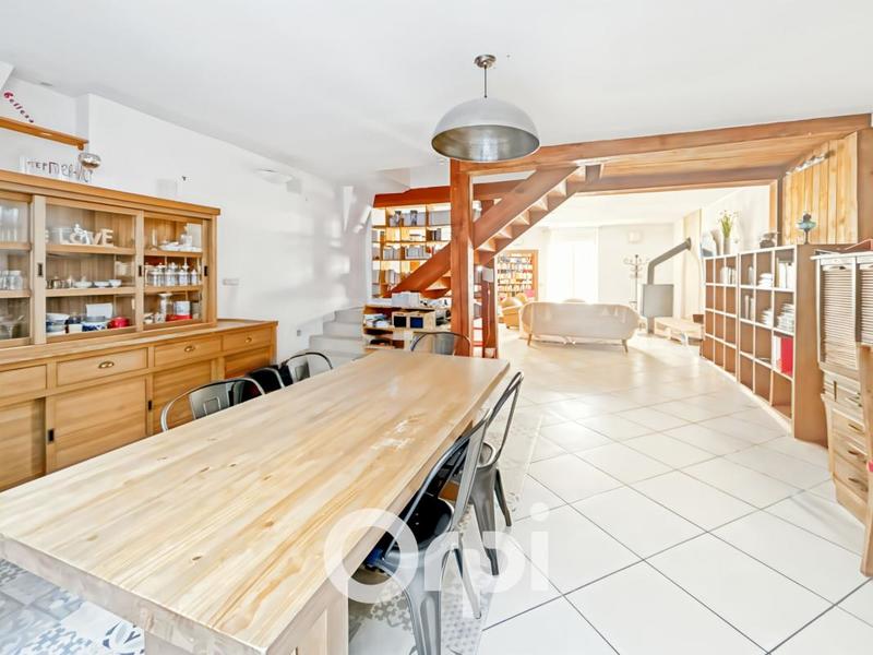 Maison - 159 m² - 6 pièces