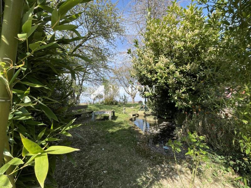 Terrain de loisirs - 1 523 m²