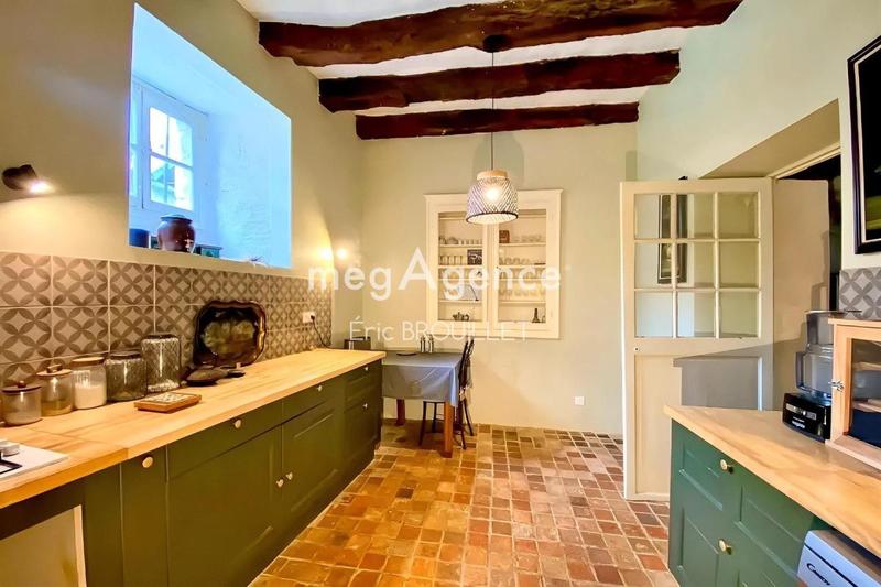 Maison - 202 m² - 8 pièces