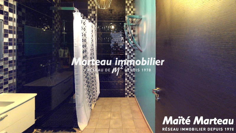 Maison - 180 m² - 9 pièces