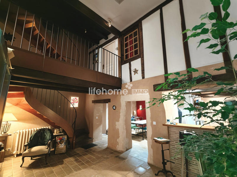 Maison ancienne - 188 m² - 6 pièces