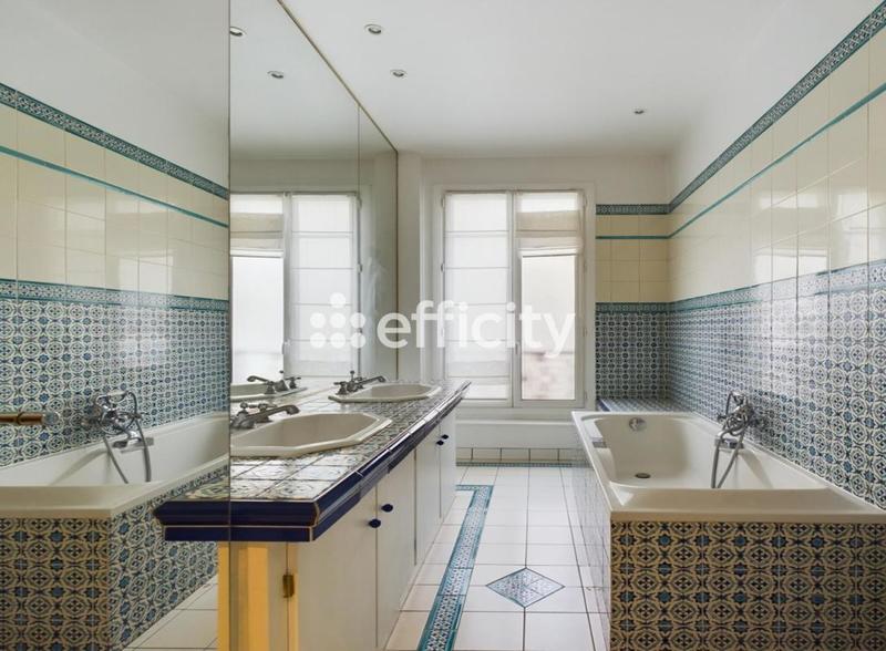 Appartement bourgeois - 113 m² - 4 pièces