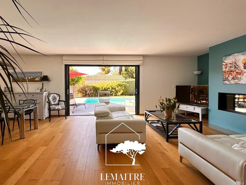 Maison - 163 m² - 5 pièces