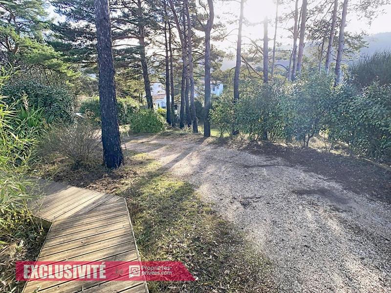 Maison - 200 m² - 6 pièces