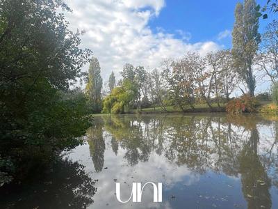 Maison - 650 m² - 22 pièces