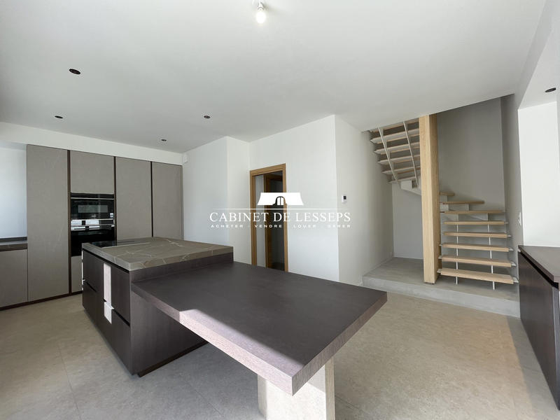 Maison - 162 m² - 6 pièces