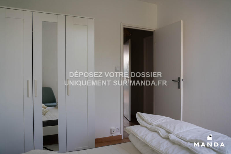Chambre - 10 m² - 5 pièces
