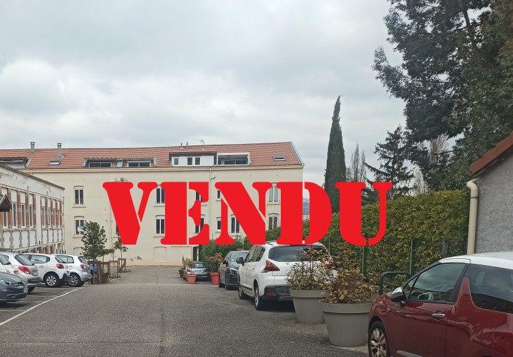 Appartement - 77 m² - 3 pièces