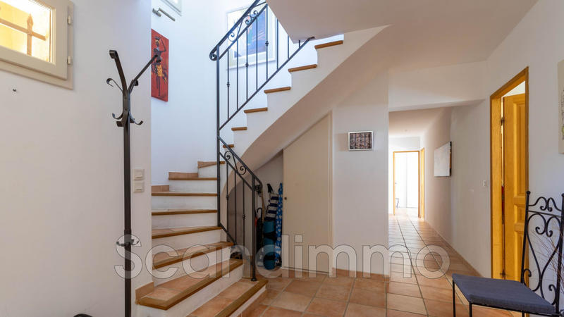 Maison - 180 m² - 5 pièces