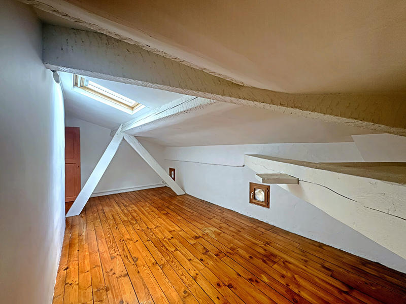 Appartement - 100 m² - 4 pièces