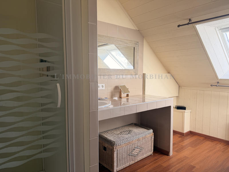 Maison - 229 m² - 9 pièces