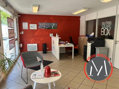 Local commercial - 92 m² - 5 pièces