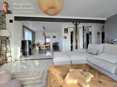 Maison traditionnelle - 108 m² - 5 pièces