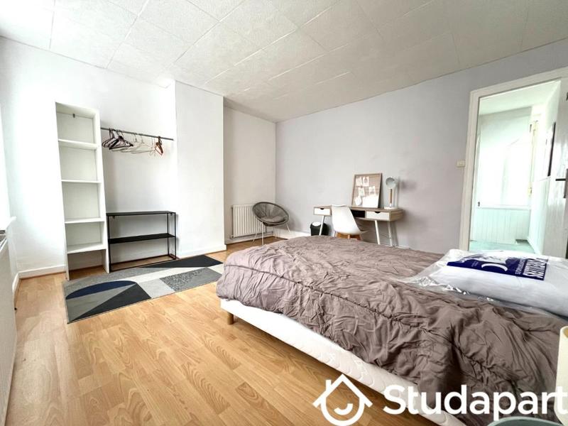 Chambre - 13 m² - 1 pièce