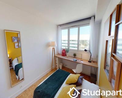 Chambre - 90 m² - 1 pièce