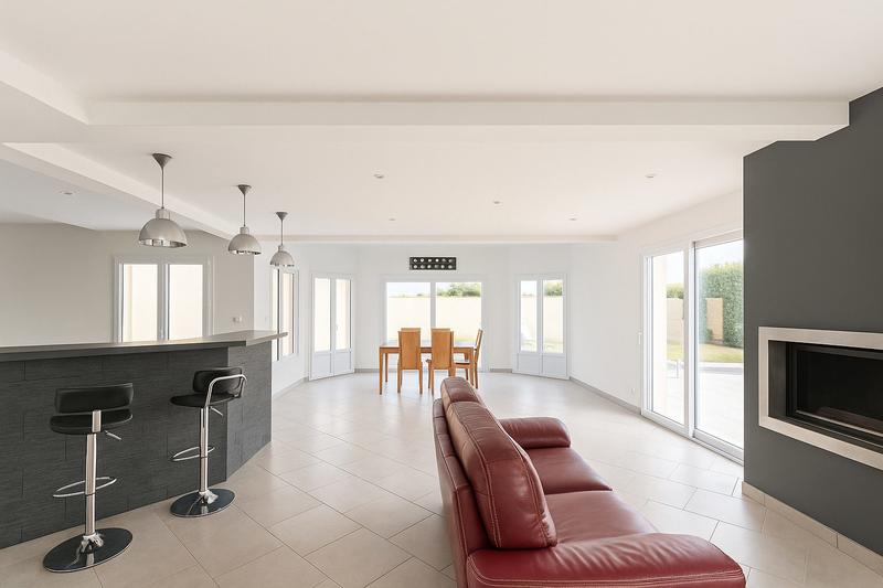 Maison - 222 m² - 8 pièces