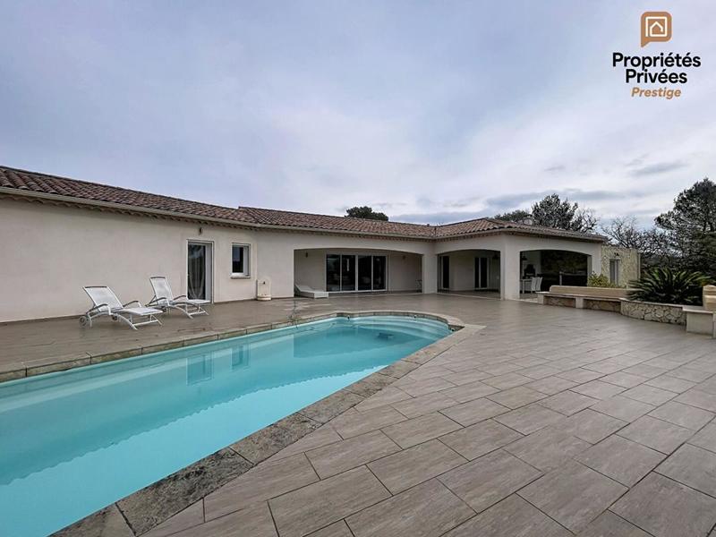 Villa - 205 m² - 5 pièces