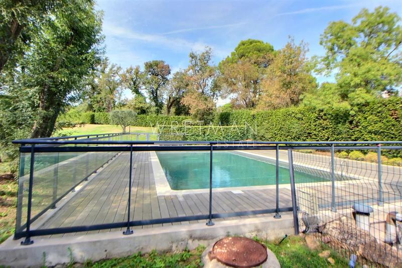 Villa - 100 m² - 5 pièces