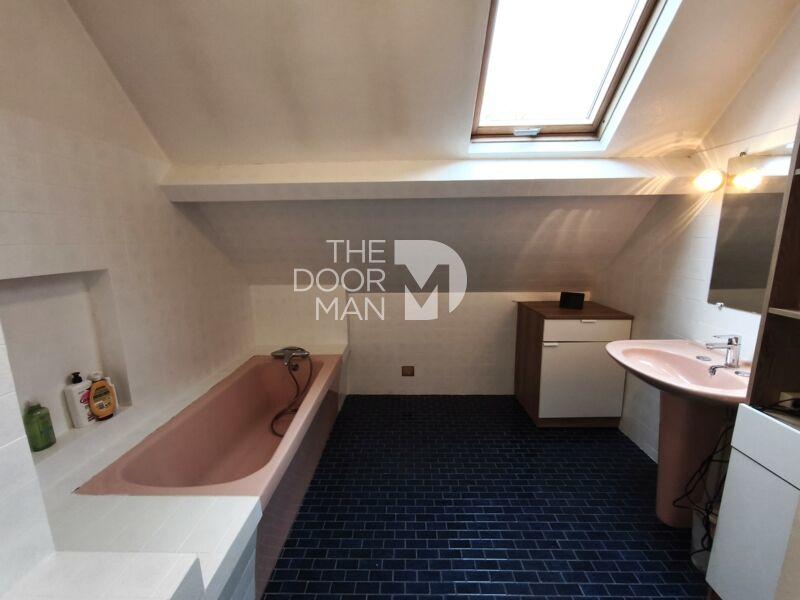 Maison - 155 m² - 9 pièces