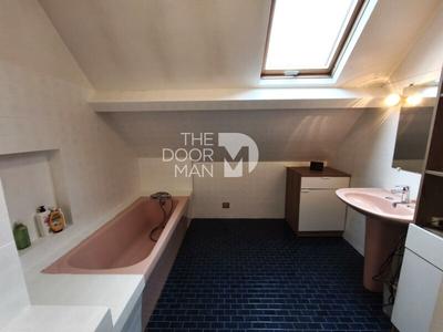 Maison - 155 m² - 9 pièces