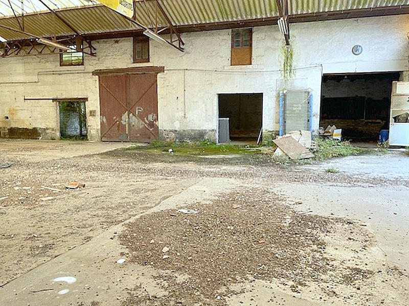 Grange - 409 m² - 4 pièces