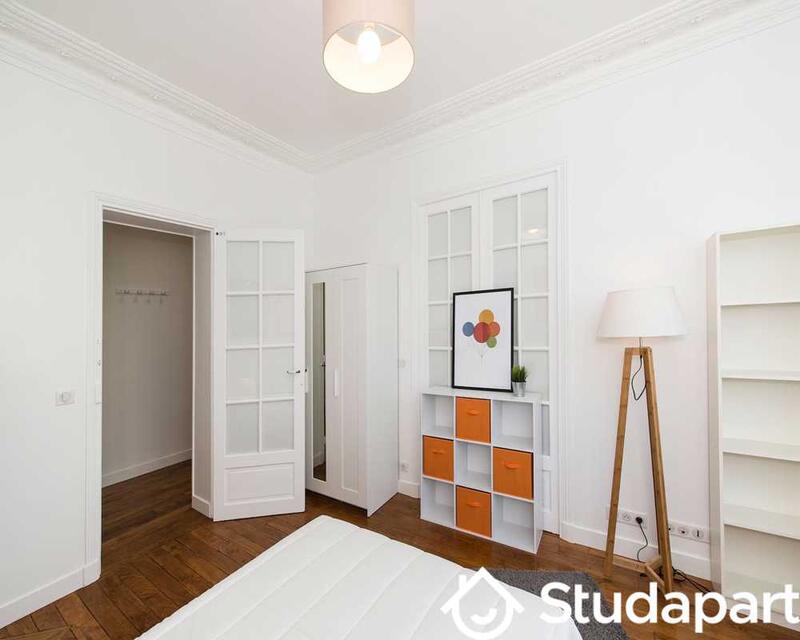 Chambre - 80 m² - 1 pièce