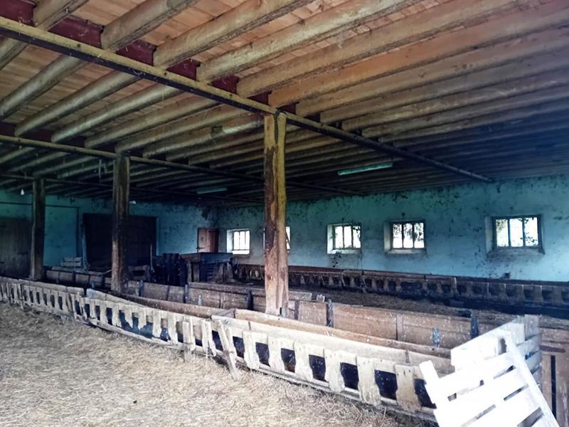 Maison - 740 m² - 3 pièces