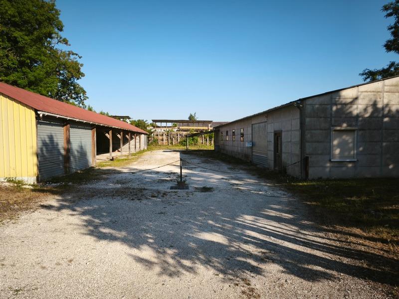 Local d'activité / Entrepôt - 464 m² - 9 pièces