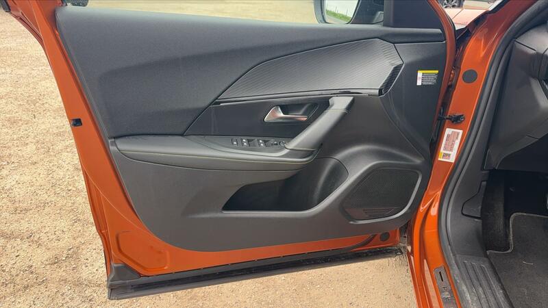 Peugeot 2008 II 1.5 BlueHDi 130 Eat8 Gt Line