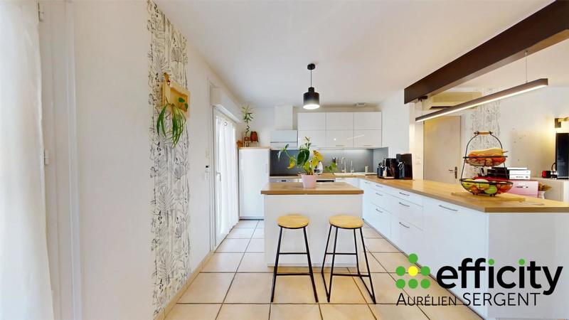 Pavillon - 150 m² - 7 pièces