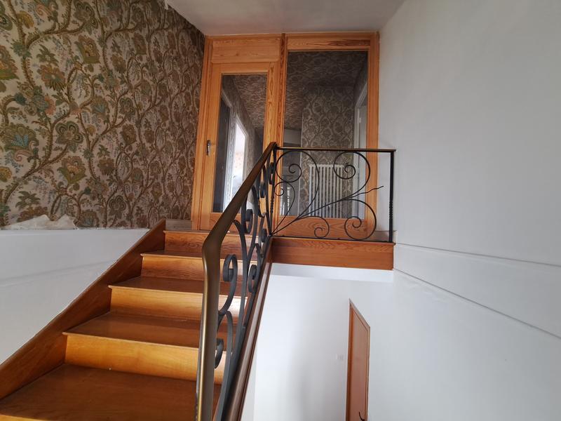 Maison - 335 m² - 7 pièces