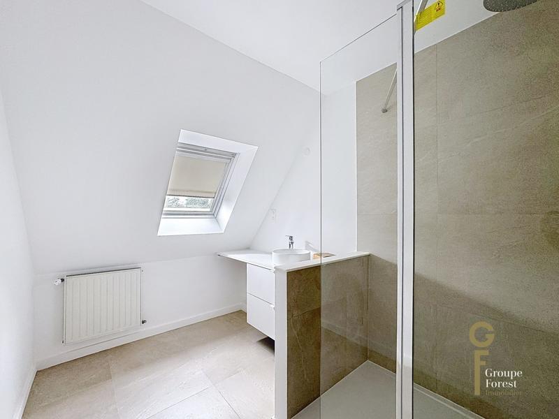 Maison - 163 m² - 6 pièces