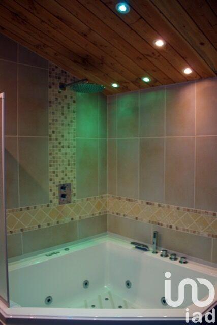 Maison - 287 m² - 12 pièces