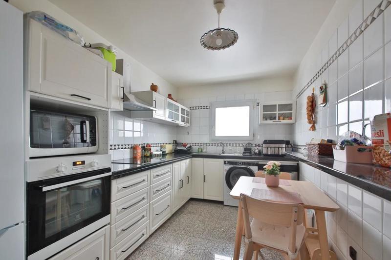 Appartement - 100 m² - 5 pièces