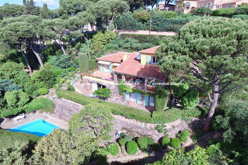 Villa - 184 m² - 7 pièces
