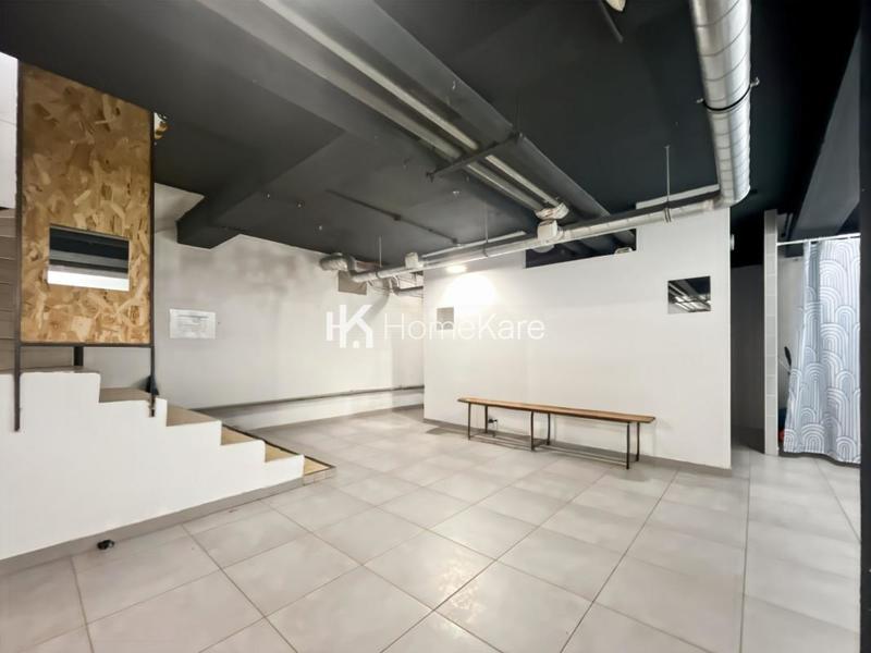 Local commercial - 200 m²