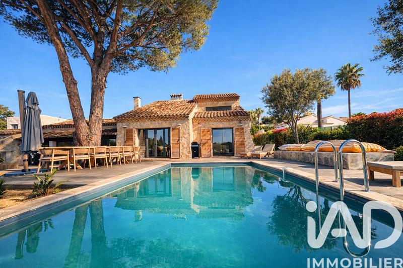 Maison de maîtres - 207 m² - 7 pièces