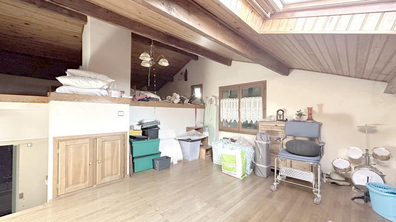 Maison - 260 m² - 10 pièces