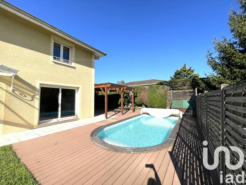 Maison - 179 m² - 8 pièces