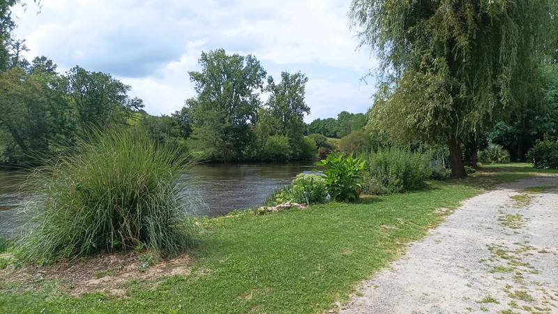 Propriété - 300 m² - 8 pièces