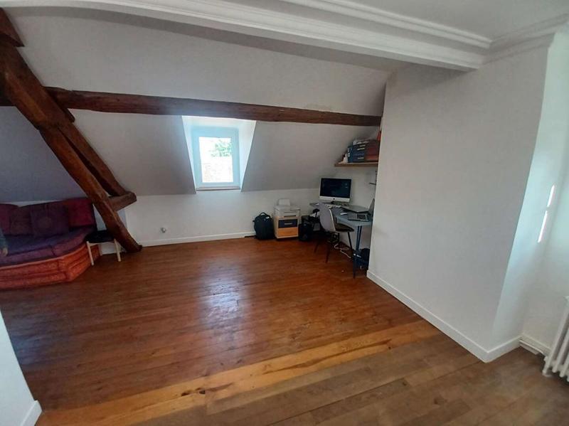 Propriété - 285 m² - 12 pièces